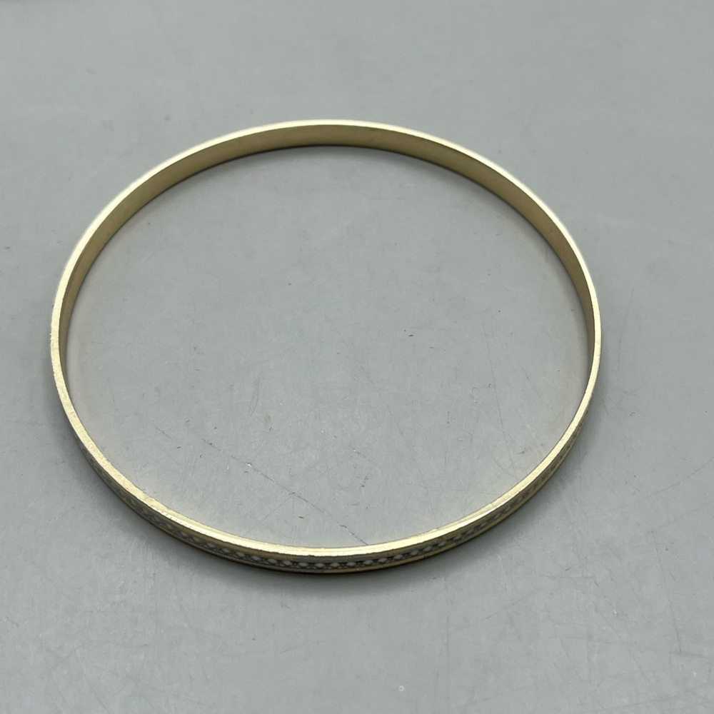 Elegant Gold & Silver Tone Textured Bangle Bracelet - Picture 5 of 5